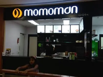 Momo Eatery