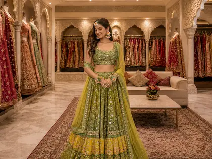 Mehendi Outfit image